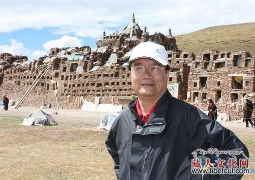 《格萨尔》专家角巴东主获沙坪坝故事邀请赛冠军