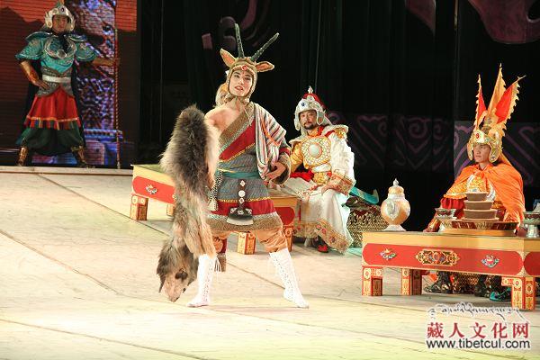 大型藏族《格萨尔》剧《赛马称王》昨日在西宁正式演出