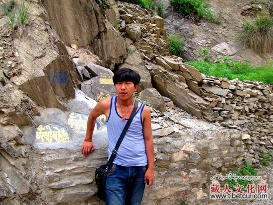 藏族青年诗人诺布朗杰荣获2014中国散文诗大赛三等奖