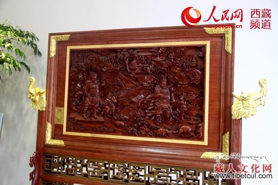 中国工艺美术大师童永全木雕唐卡展在拉萨开幕