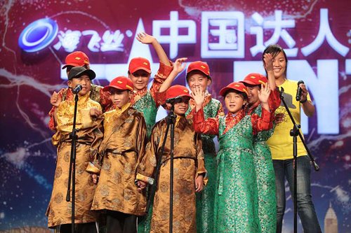 西藏盲童圆梦达人舞台 天籁歌声唱响上海音乐厅