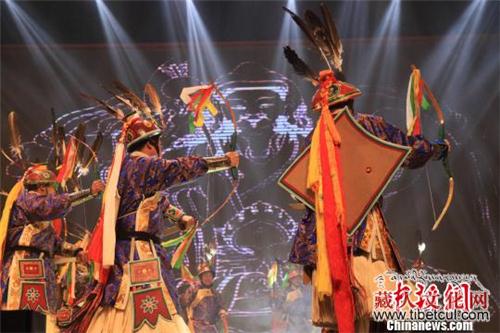 马尔康首届“阿拉色”嘉绒藏历新年晚会开演