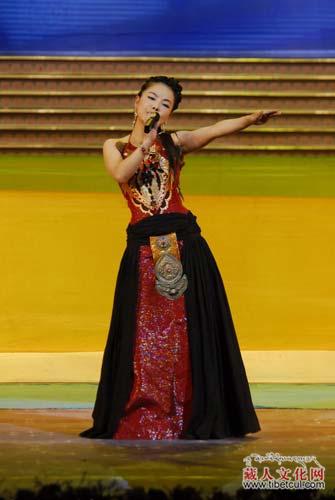 歌手琼雪卓玛个人资料图片
