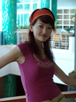 藏族选手拉珍参加新丝路模特大赛