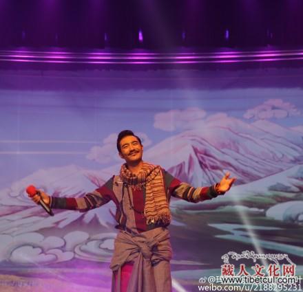德格叶巡演第二站黄南站震撼开唱 众明星助阵