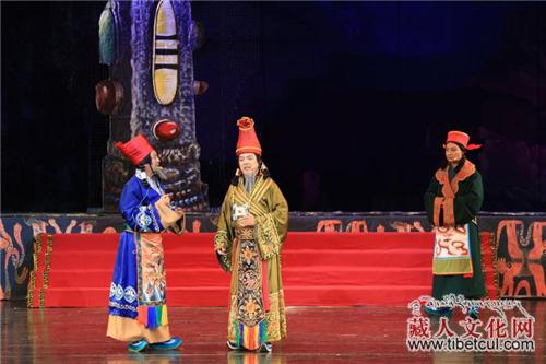 青海省藏剧团藏戏《松赞干布》在甘肃甘南巡演