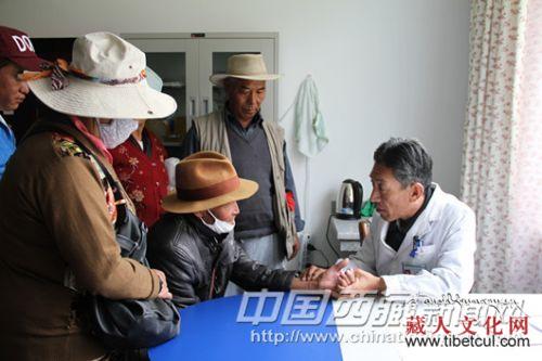 西藏自治区医药服务覆盖全区２１个县已设立藏医院