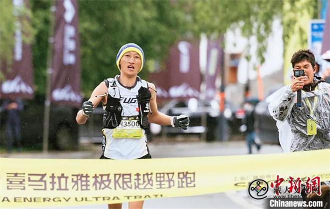 2025自然堂喜马拉雅极限越野跑西藏林芝开跑.jpg