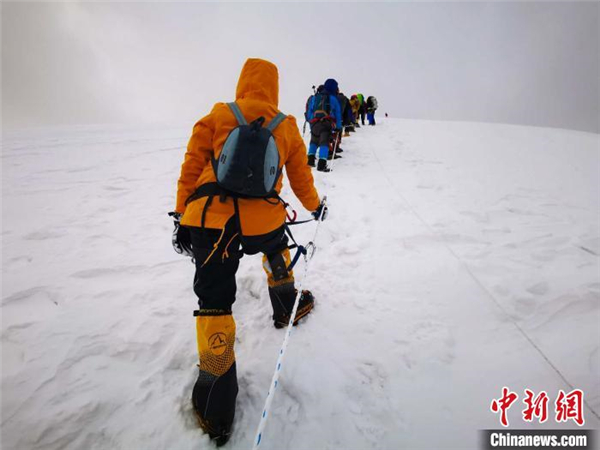 第十八届“第三极”中国西藏登山大会闭幕6.jpg