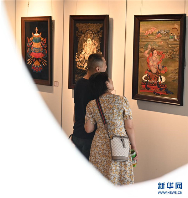 “雪域之光——中国唐卡漆画创新实践成果展”在福州举行2.jpg