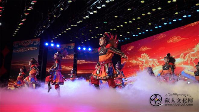 青海省海南州2026藏历火马年综艺晚会精彩上演2.jpg