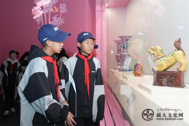 以瓷证史 讲好各民族交往交流交融故事——西藏博物馆瓷器专题展览正式启幕1.jpg