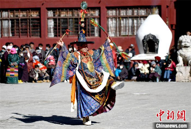 西藏楚布寺跳神活动迎藏历新年3.jpg