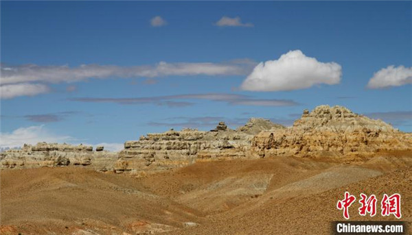 阿里地区生态持续向好 大部分山川仍处原生状态1.jpg