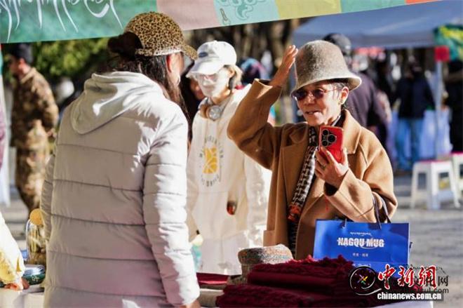 西藏罗布林卡举办系列文旅融合活动 丰富“冬游西藏”文化供给3.jpg