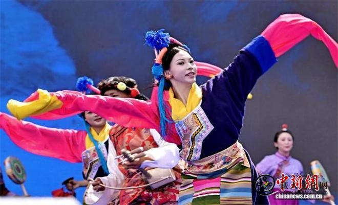 第三届西藏八宿文化旅游节启幕1.jpg