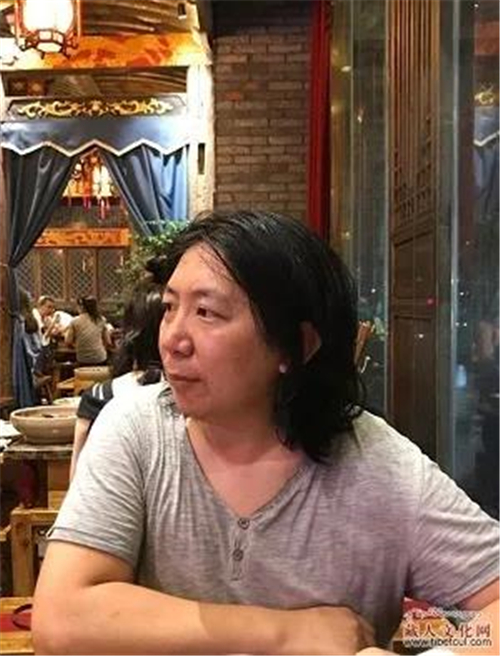 加布青•德卓藏文版长篇小说《香巴拉秃鹫》出版发行2.jpg