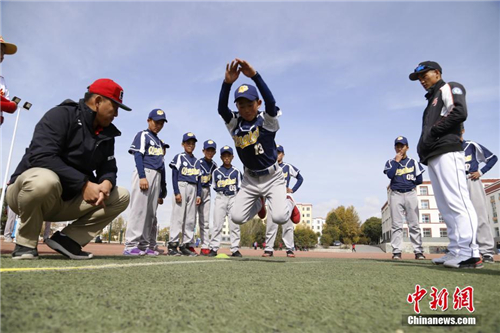 MLB中国棒球发展中心在青海藏区选秀2.jpg