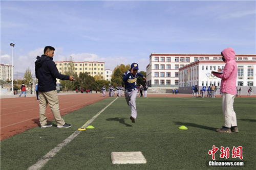 MLB中国棒球发展中心在青海藏区选秀3.jpg