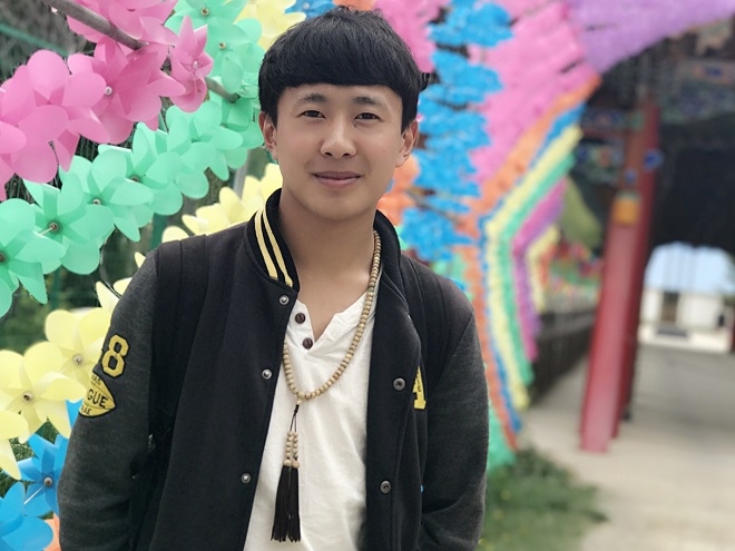 岗路巴·完代克：清晨的炊烟（组诗）