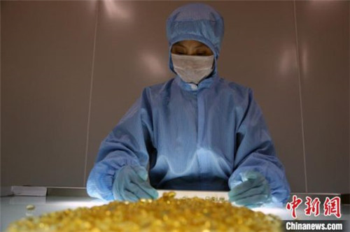 中国藏药标准化领域首个标准定值实验室获批2.jpg