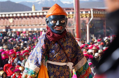 云南松赞林寺迎来一年一度传统盛大活动格冬节3.jpg