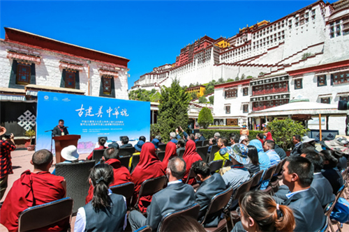 “古建美 中华魂”公益行动走进西藏布达拉宫