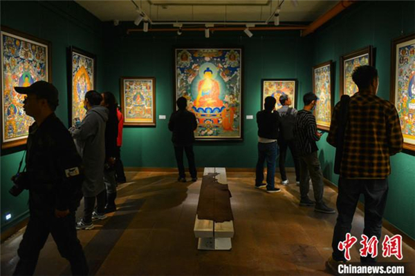 西藏“百花成蜜”唐卡展 展现唐卡迈向社会化传承
