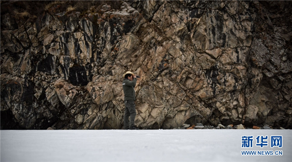 那座山 那群人——走近祁连山巡护者2.jpg