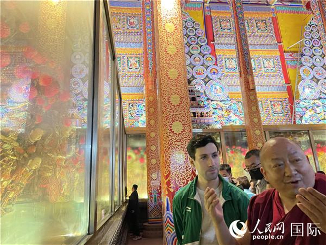 百年匠心工艺传承 塔尔寺酥油花常开