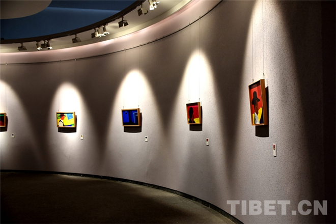 “藏境极界•史万杰油画作品展”在西藏拉萨展出