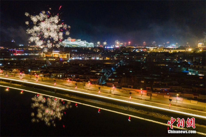 烟花璀璨  西藏拉萨喜迎藏历新年古突夜