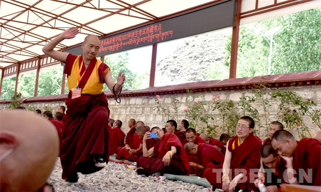西藏31名考僧参加“拓然巴”高级学衔班招考