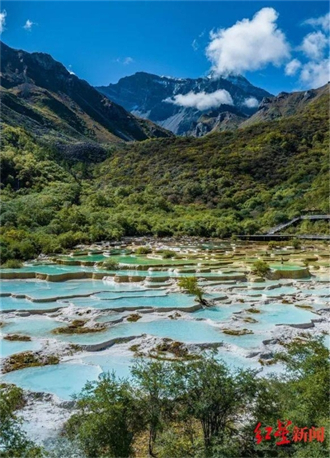 四川黄龙景区景观水已恢复至往年同期水平