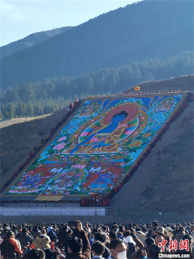 甘肃拉卜楞寺重启“瞻佛”活动  祈祷国泰民安