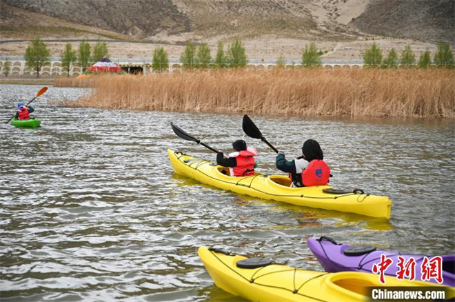 西藏“本地游”主题研学活动在拉萨古村举办