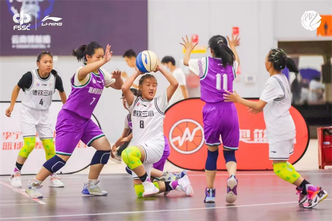 小学生篮球联赛云南区总决赛落幕 德钦县获佳绩