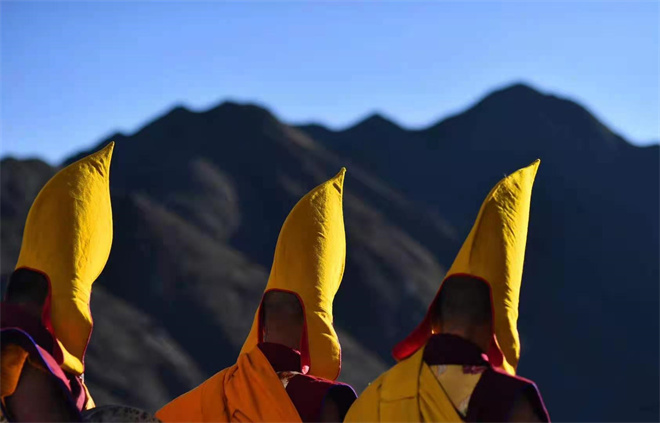 论藏传佛教主属寺系统及其形成原因