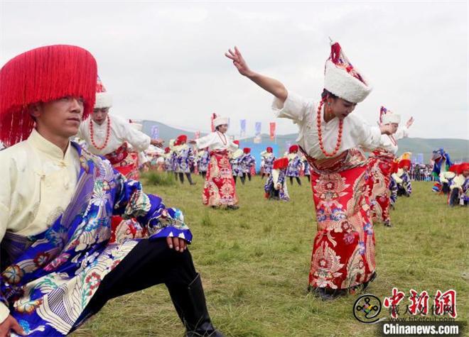 甘南藏族歌舞“出海”：原生态中引共鸣