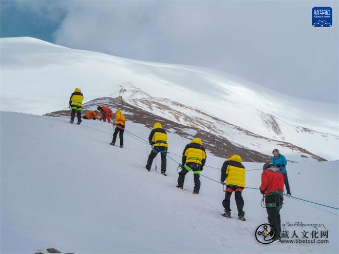 高海拔登山产业 助力青藏高原旅游业发展
