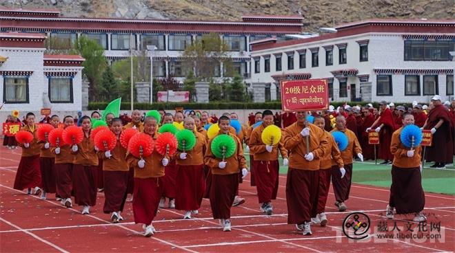 健康学修 西藏佛学院第六届运动会开幕