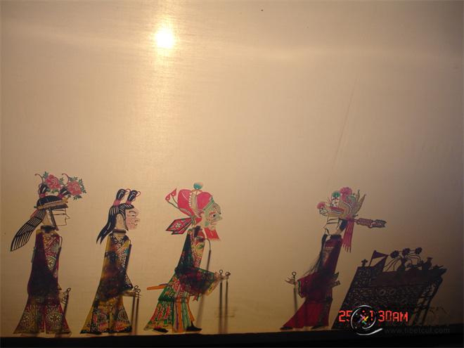 环县皮影戏：土窑纸亮牛皮人，油灯熏染一生情