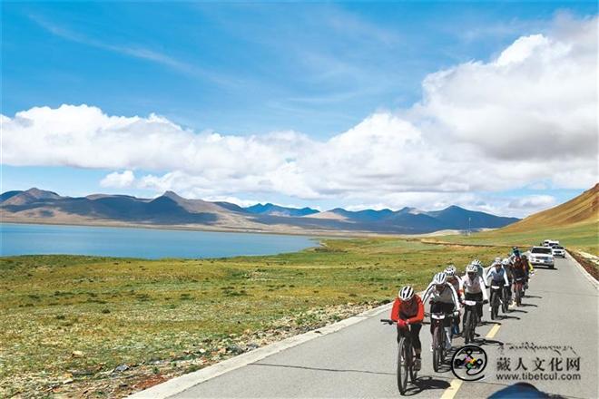 2024普莫雍措世界海拔最高环湖自行车赛开赛