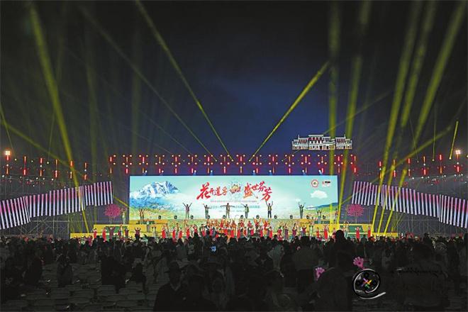 四川道孚举办第十届安巴文化旅游季系列活动