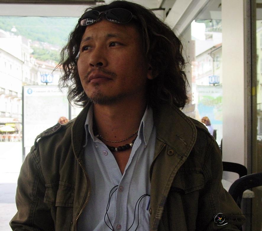 达白：光与暗中的轮回（外一首）