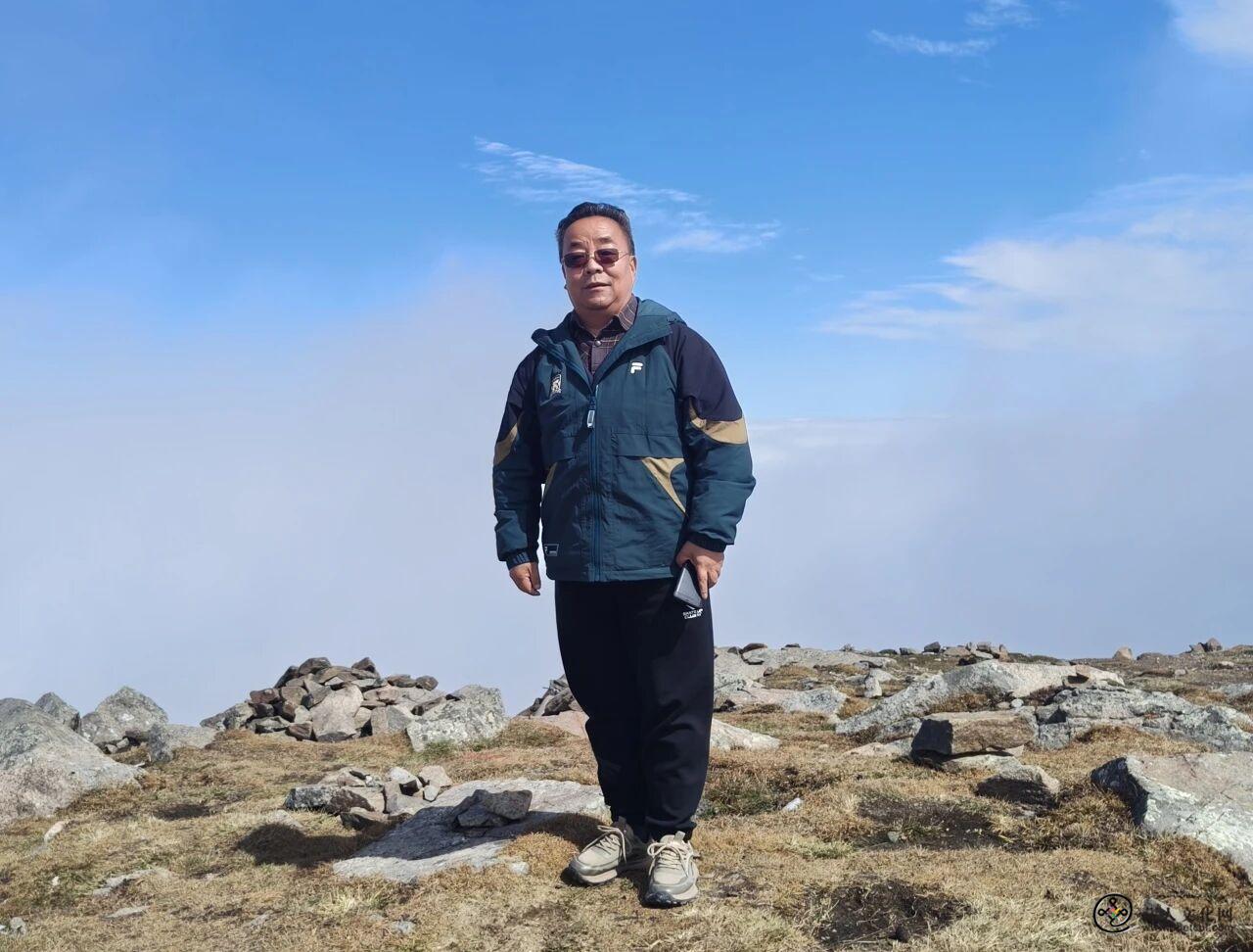 多杰坚措：在山顶（组诗）