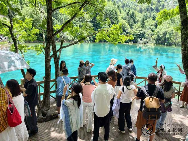 九寨沟景区全域恢复开放 美丽归来风光依旧