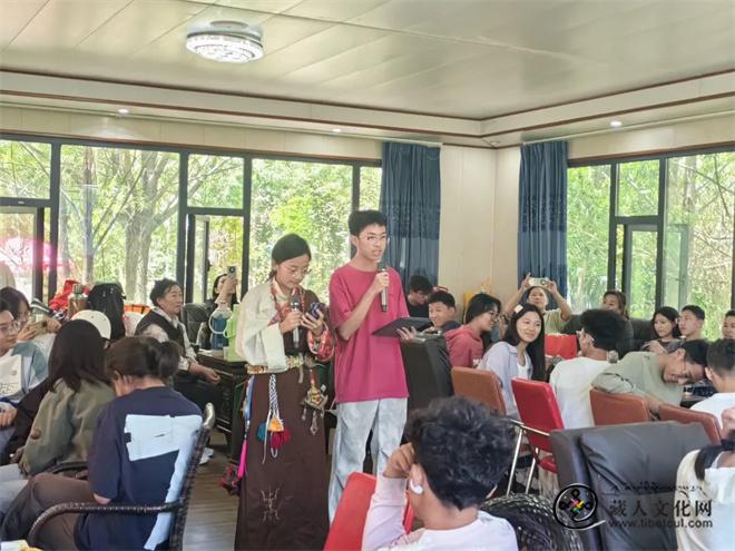 西藏拉萨：毕业歌舞致青春，哈达载情别师恩1.jpg