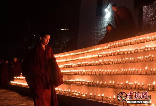 西藏拉萨僧众迎来“色拉协曲”传统宗教活动1.jpg