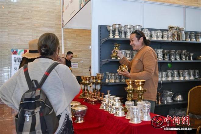 27国好物齐聚拉萨 环球优品展览会助力雪顿节3.jpg
